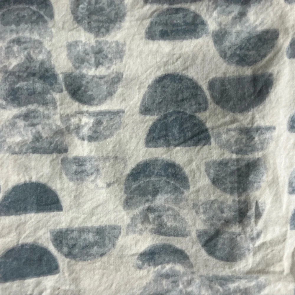 West Elm Cotton Half Moon Pillow Sham (26 X 26 Inches) Boho Blue White Pretty
